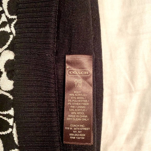 Coach cold weather heat and scarf. - Picture 8 of 8